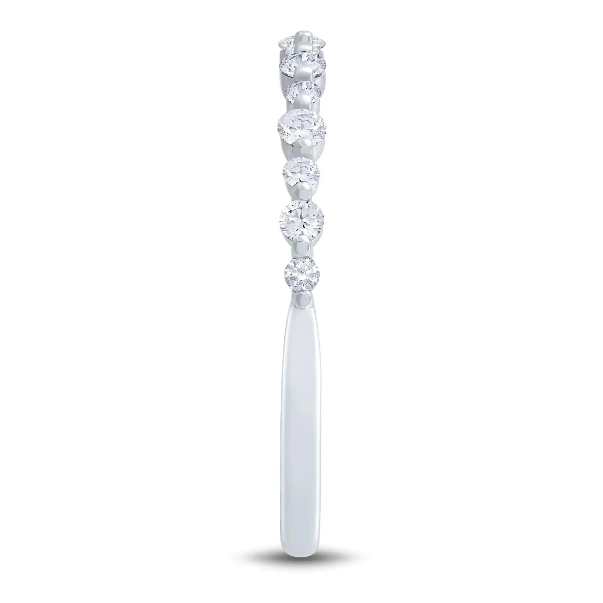 1/4 CT. Tw. Diamond Shared-Prong Band Ring 10K White Gold Round Brilliant Cut Size 9 1mm - Image 3