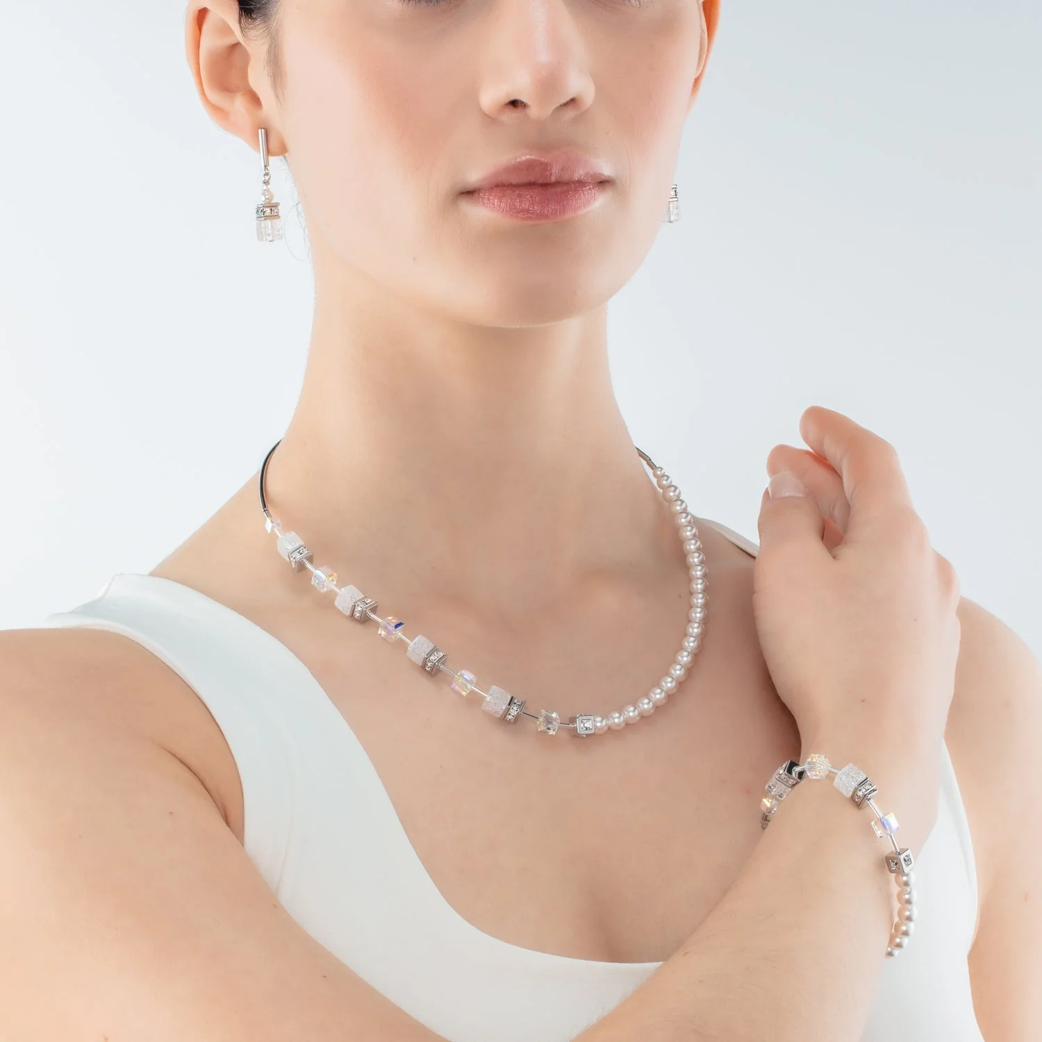 GeoCUBEĀ® Precious Fusion Pearls bracelet white - Image 4