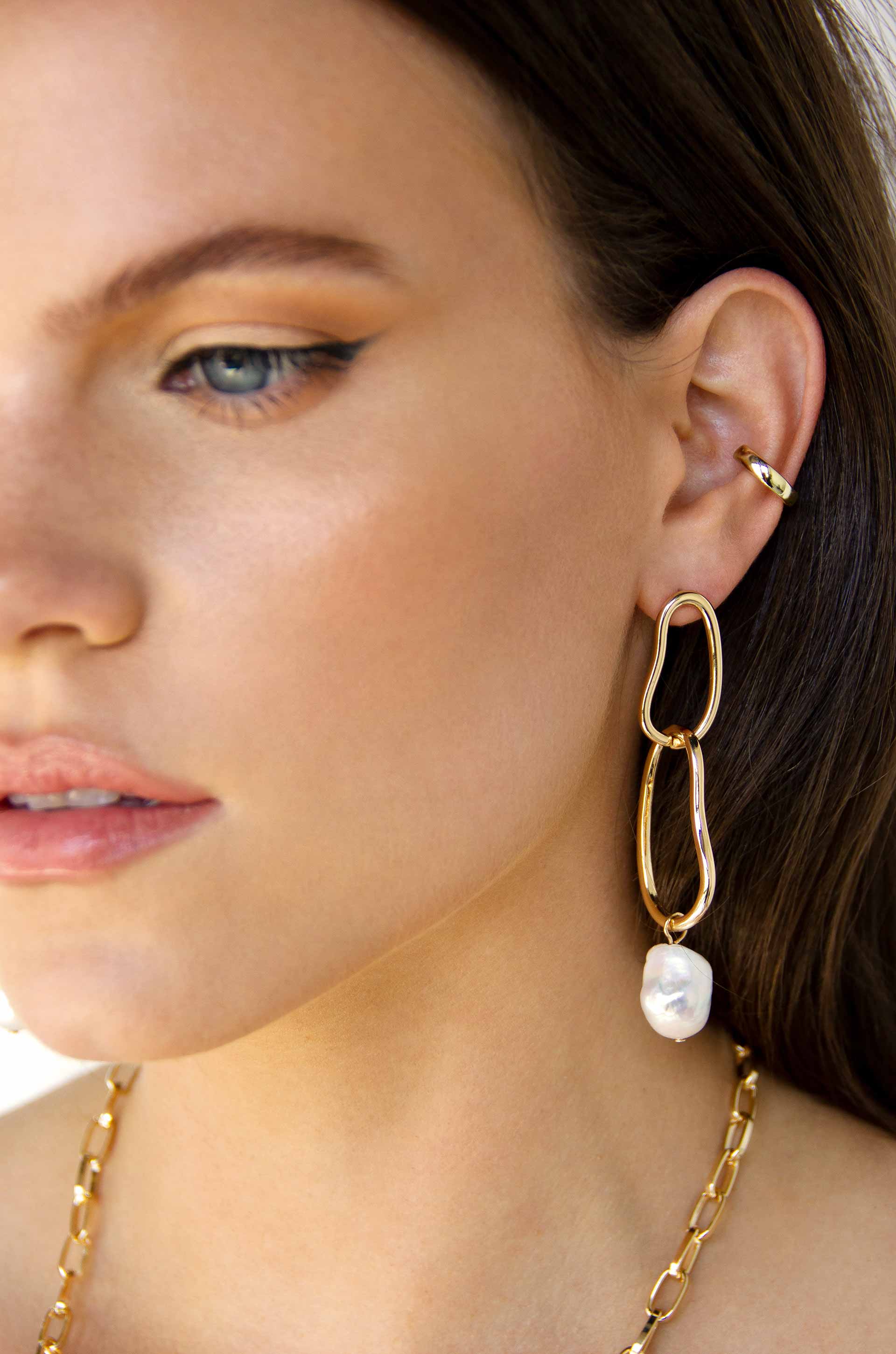 Mara Dangle Pearl Earrings - Image 6
