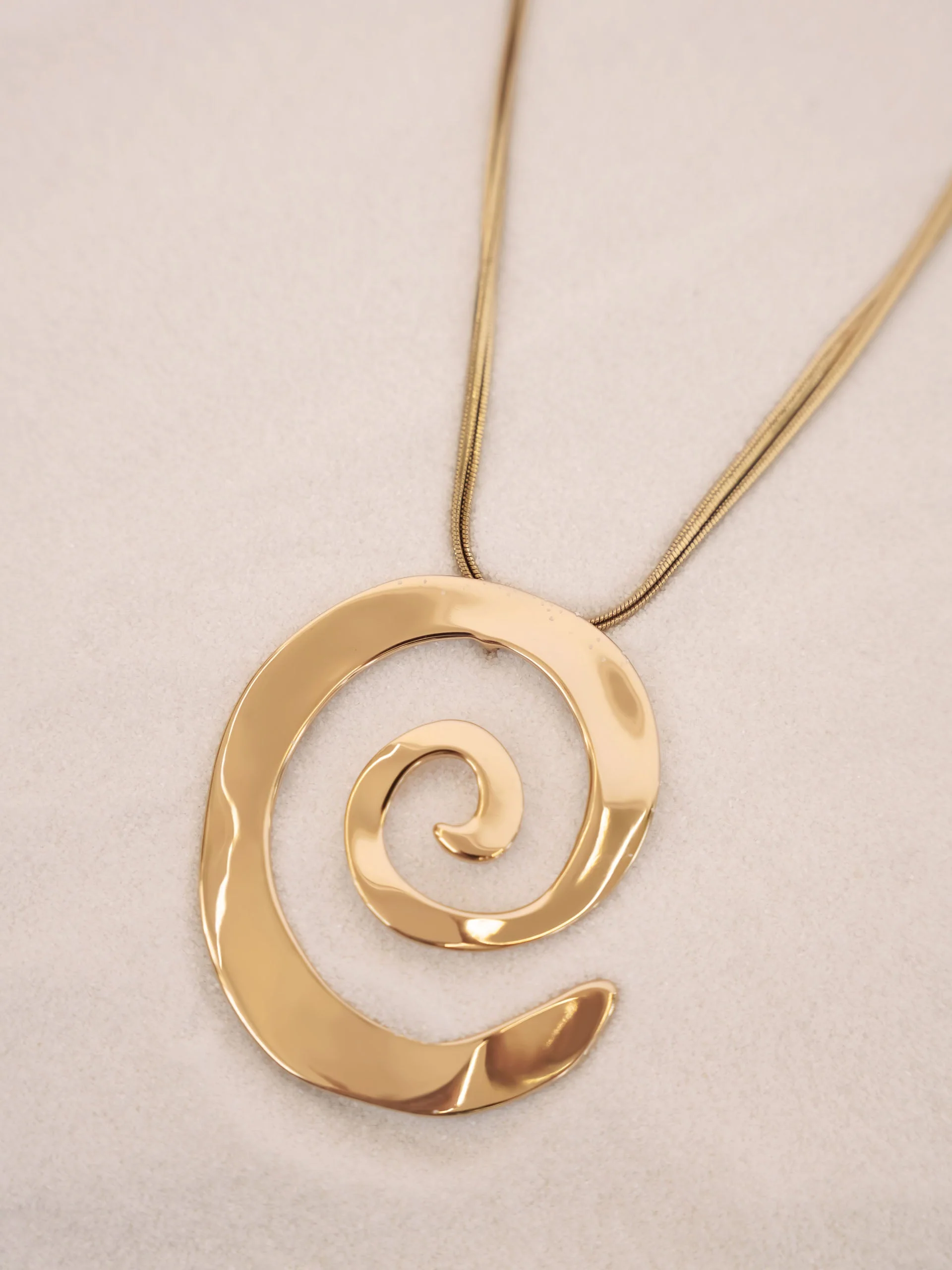 Aura Swirl Necklace - Image 3