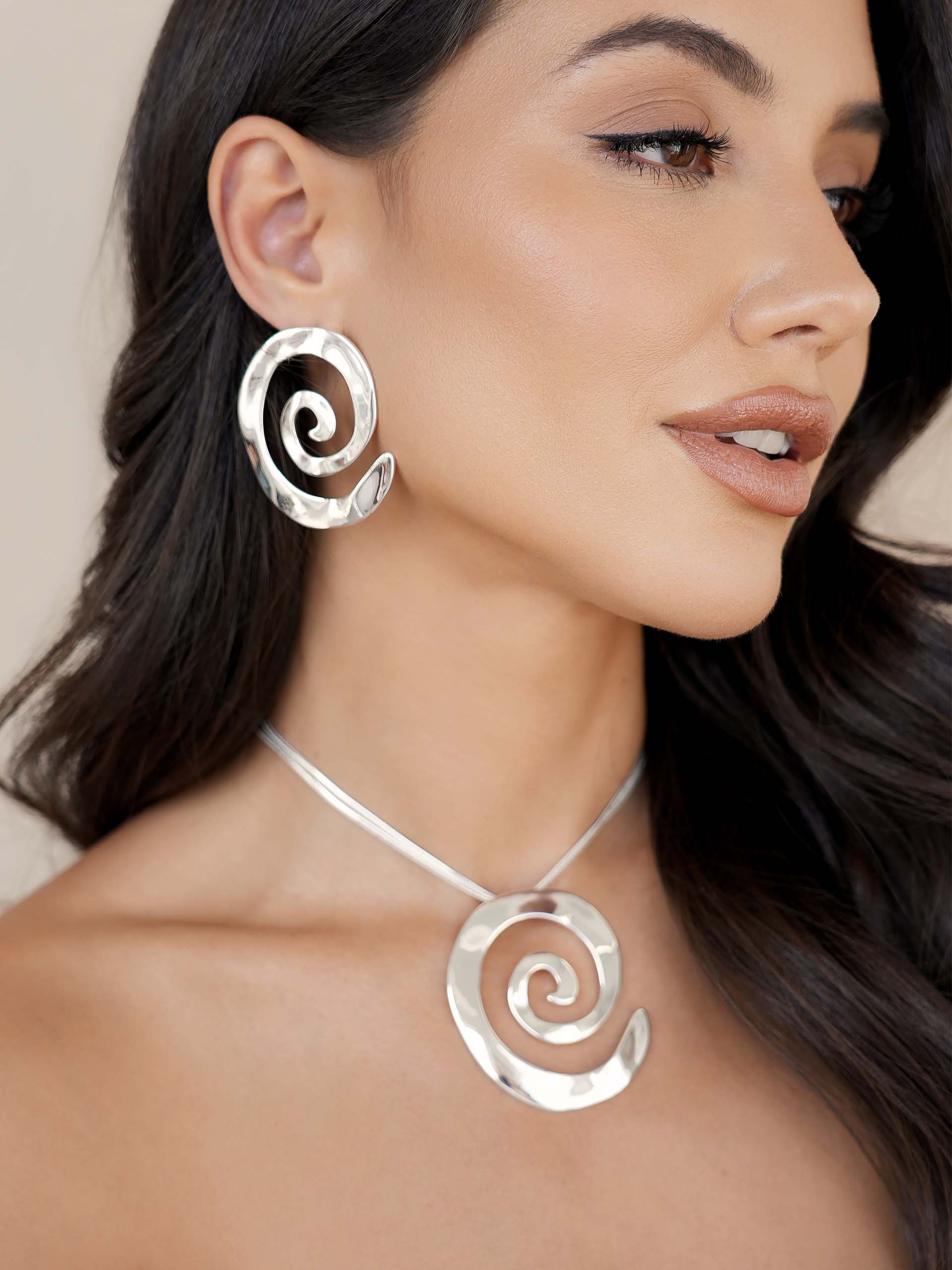 Aura Swirl Necklace - Image 5