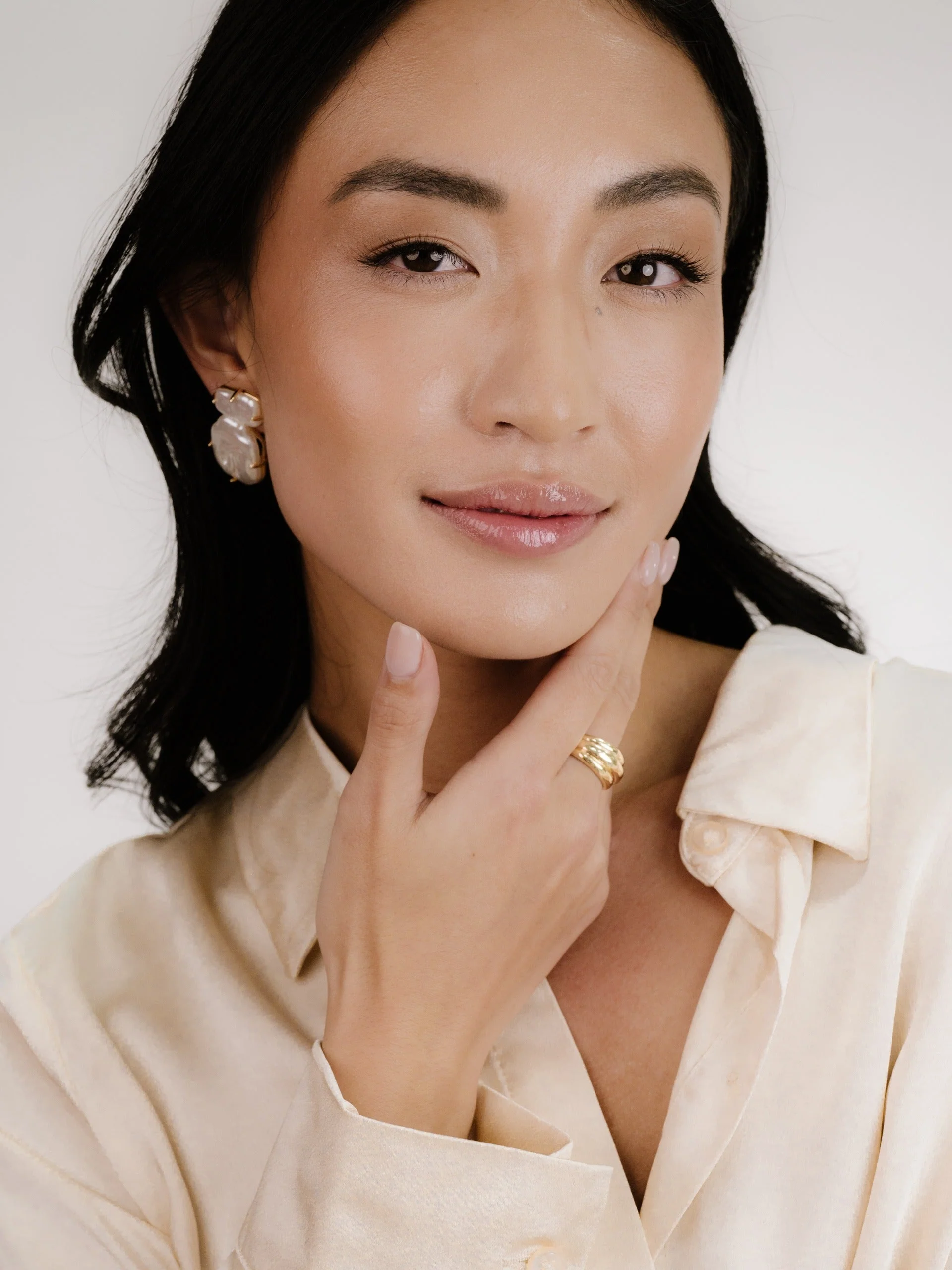 Edge of Water Double Pearl Earrings - Image 7