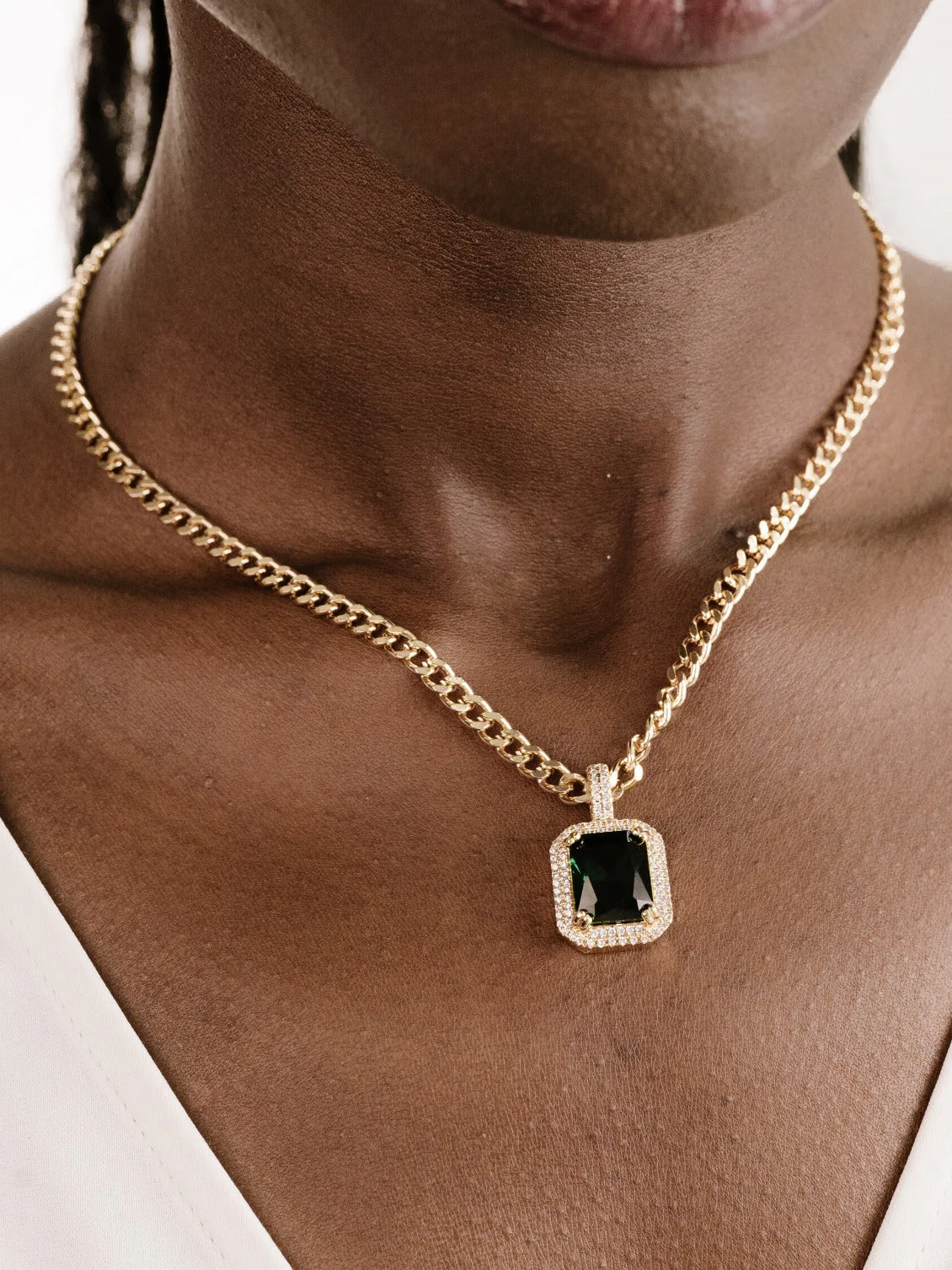 Emerald Stone Pendant Link Necklace - Image 2
