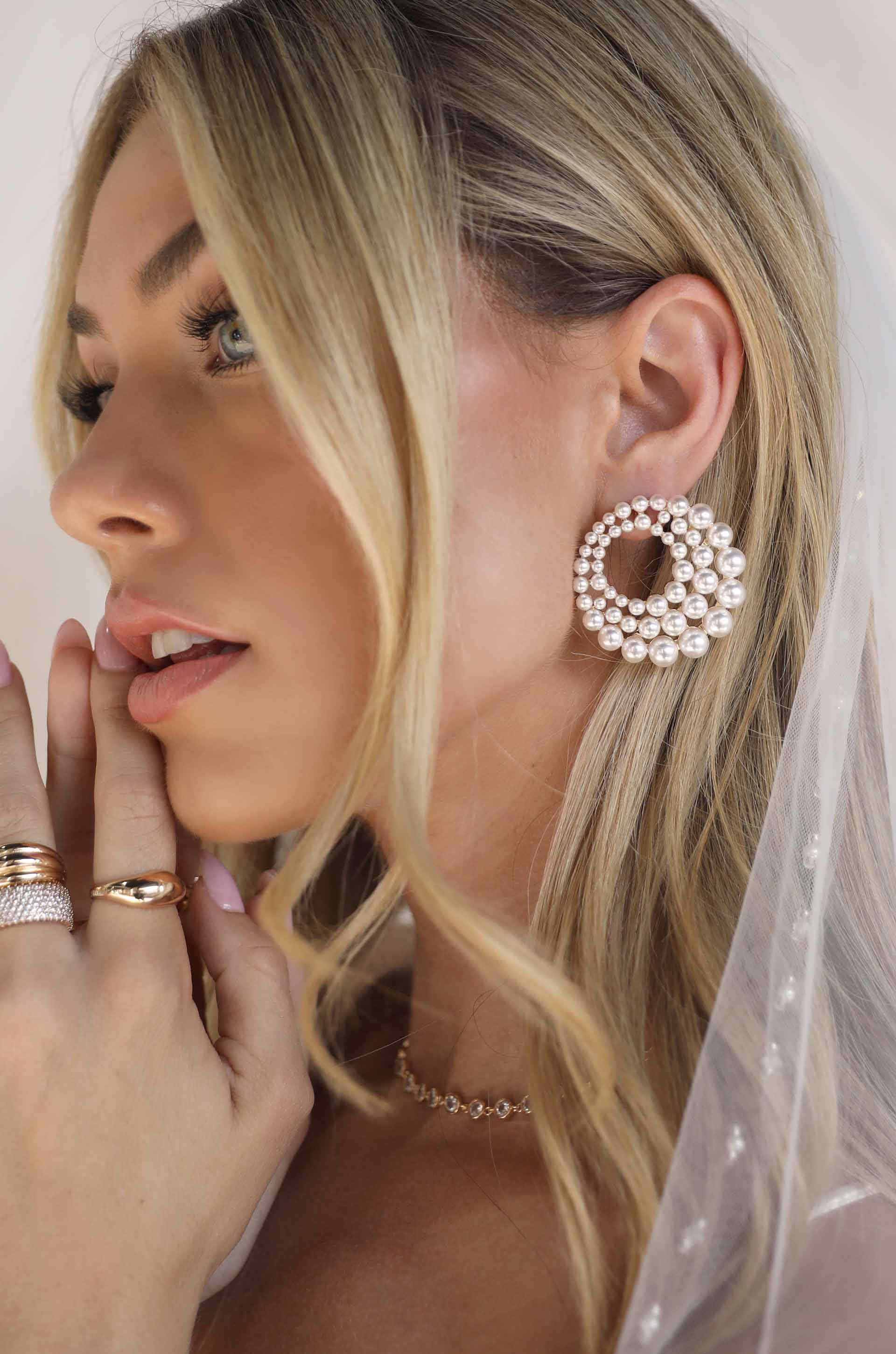 Blushing Pearl Earrings - Image 4