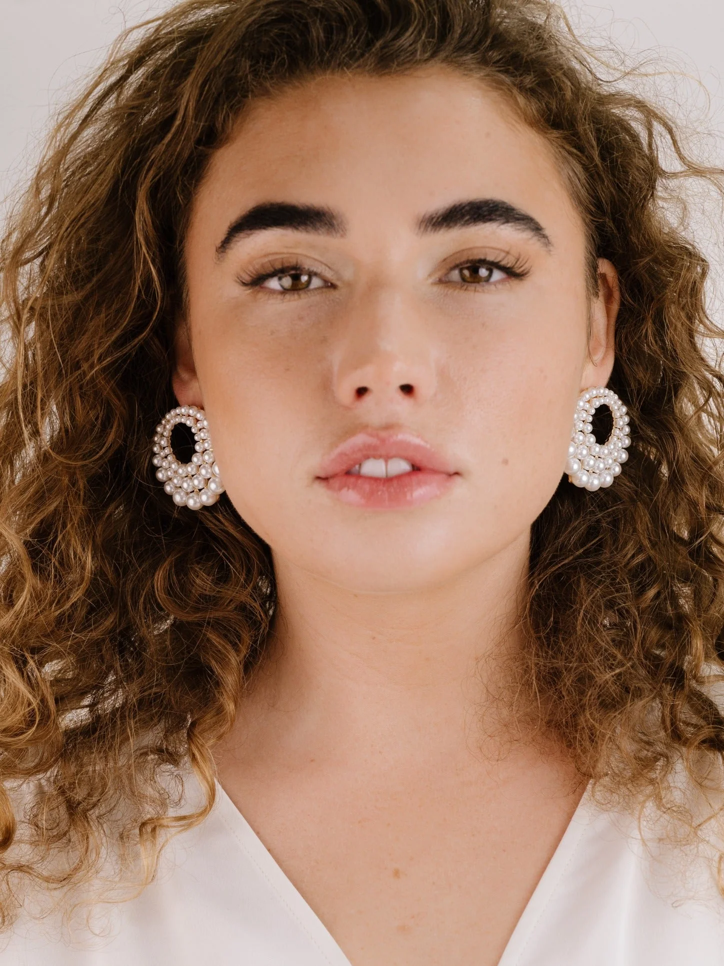 Blushing Pearl Earrings - Image 5