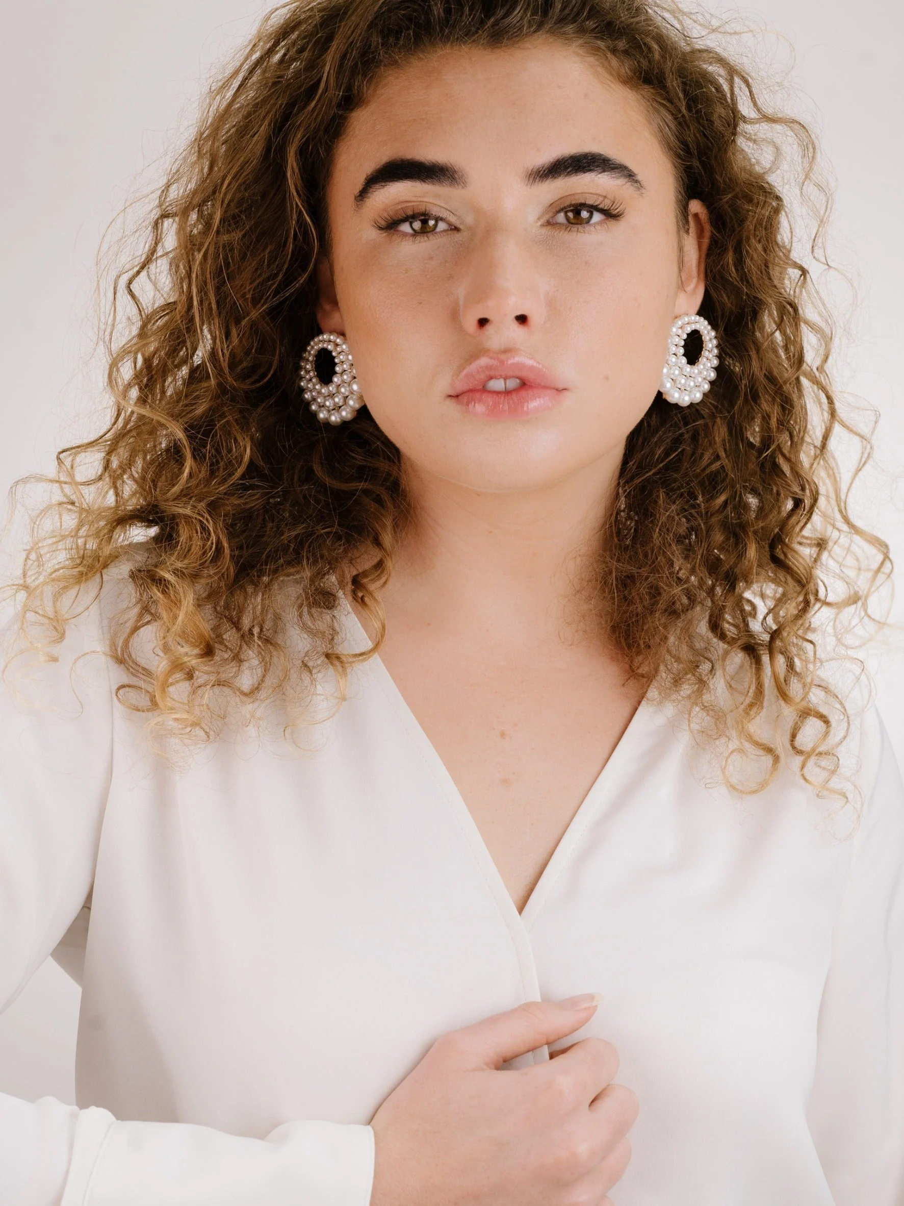 Blushing Pearl Earrings - Image 6