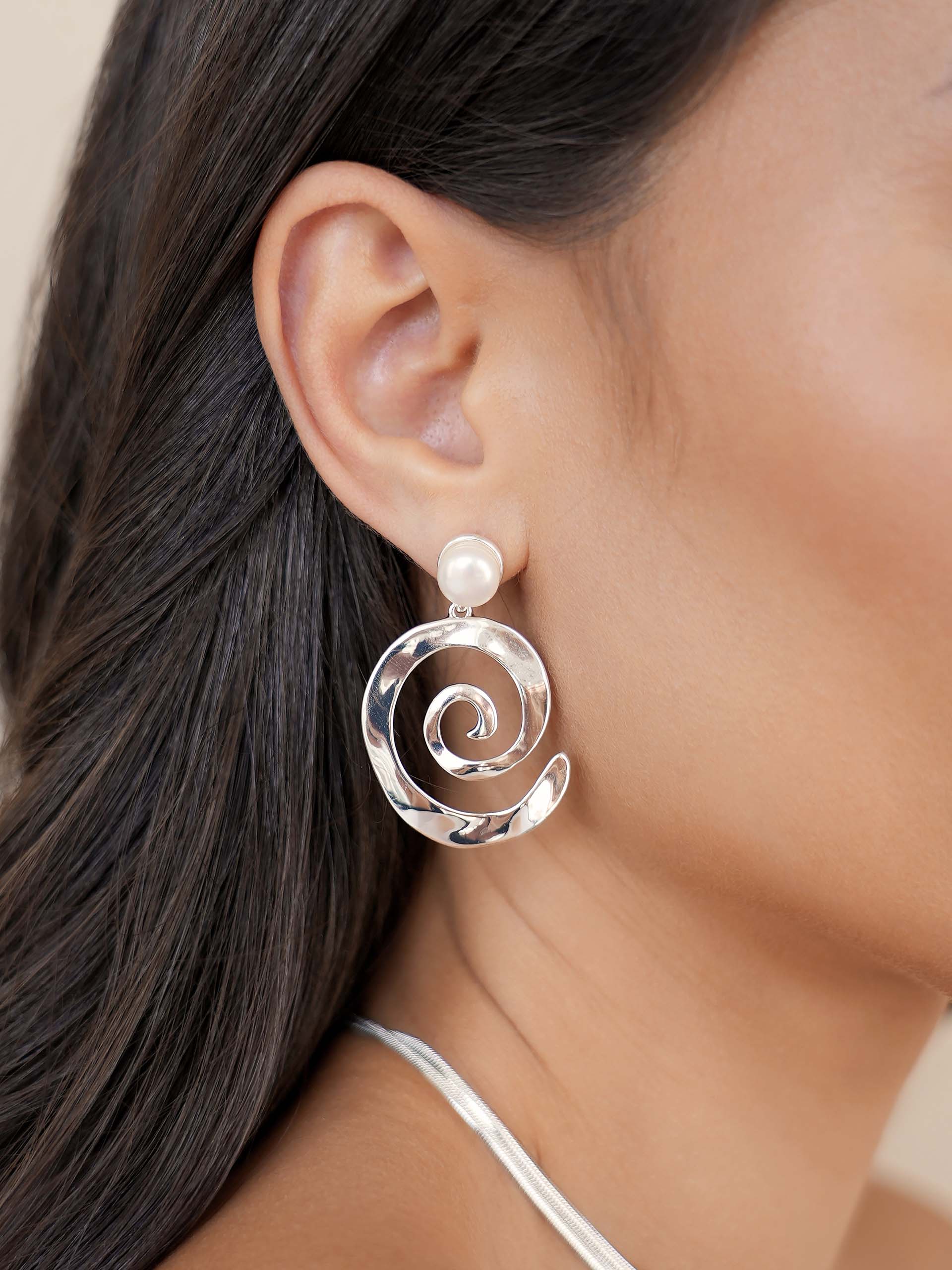 Aura Swirl Pearl Earrings - Image 5