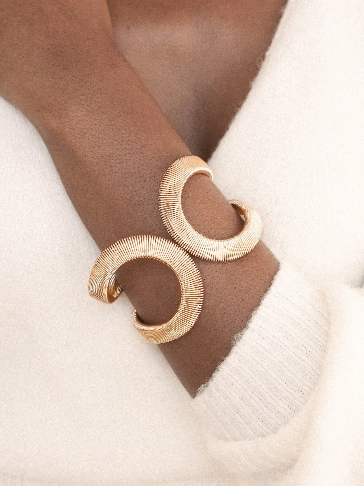 Abstract Flex Cuff - Image 3