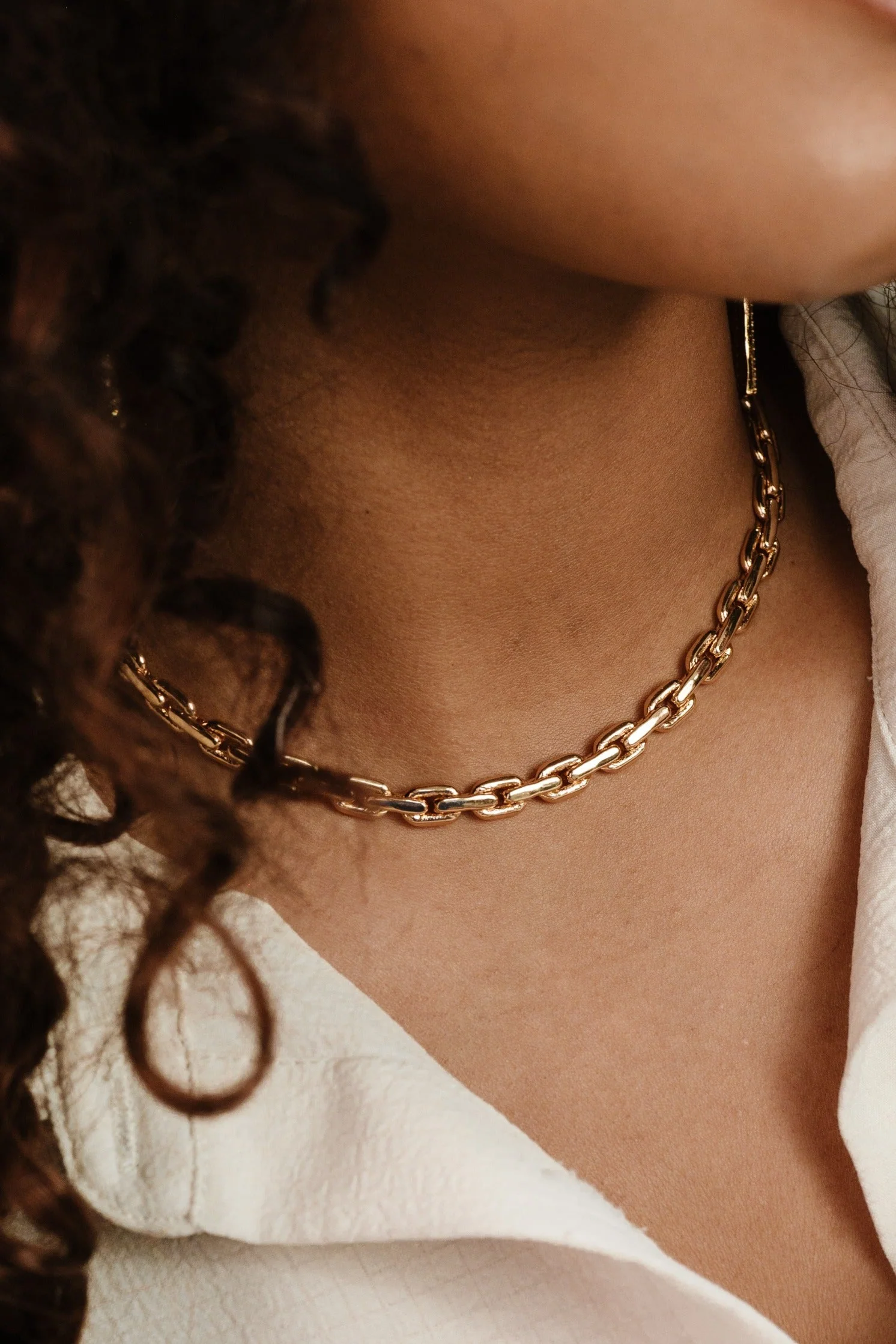 Chunky Chain Link Necklace - Image 2