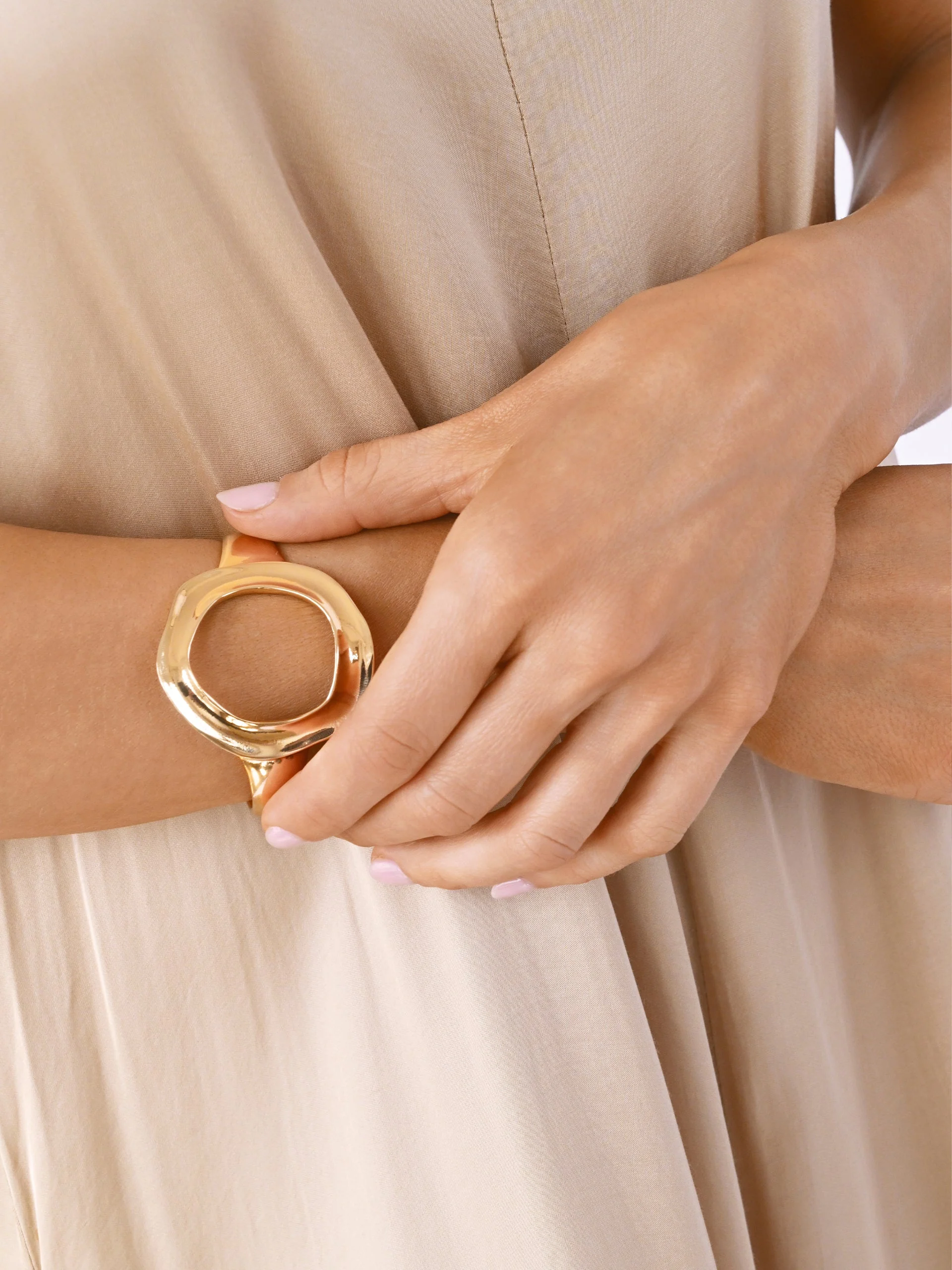 Open Circle Cuff - Image 4