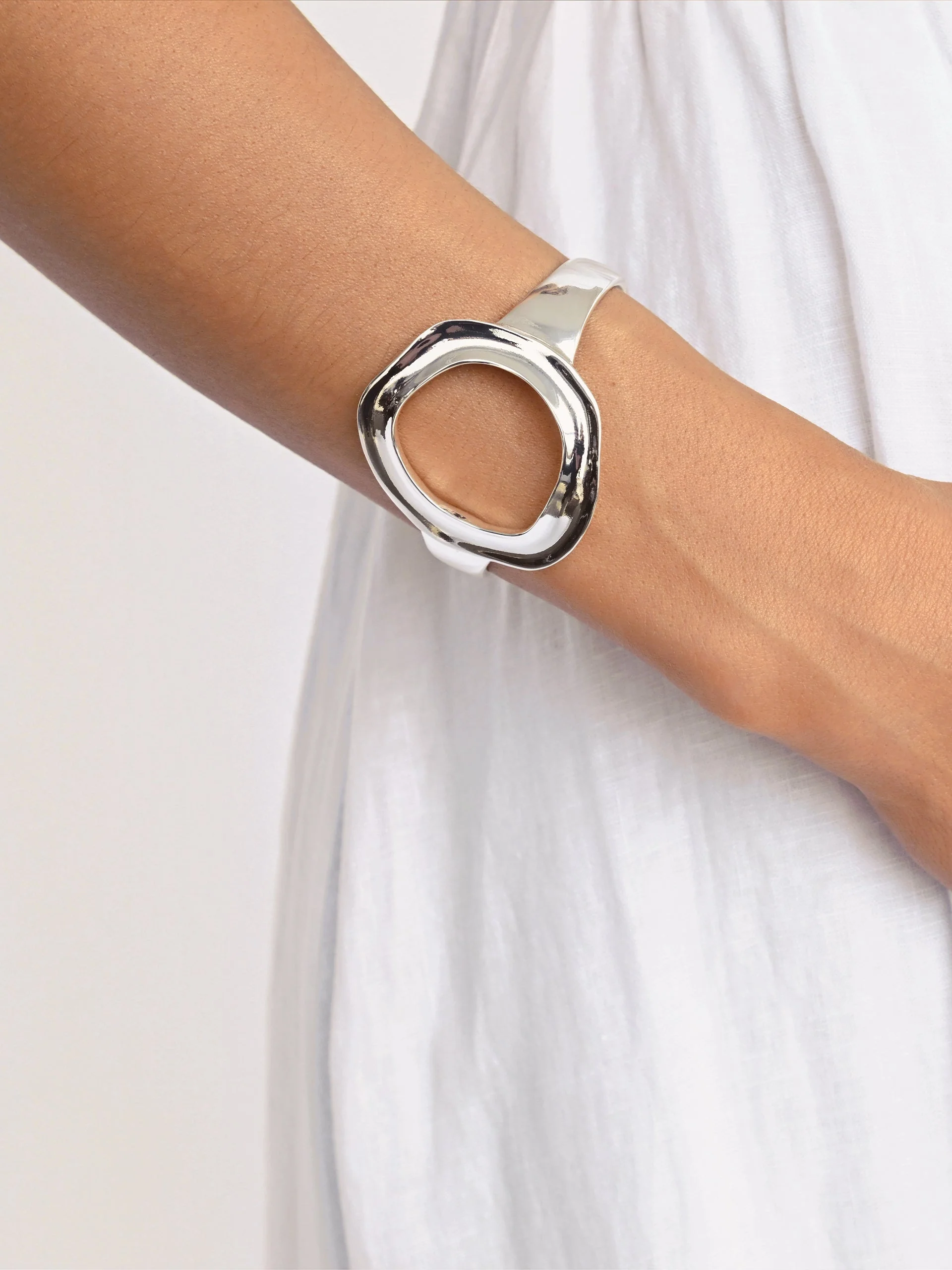 Open Circle Cuff - Image 9