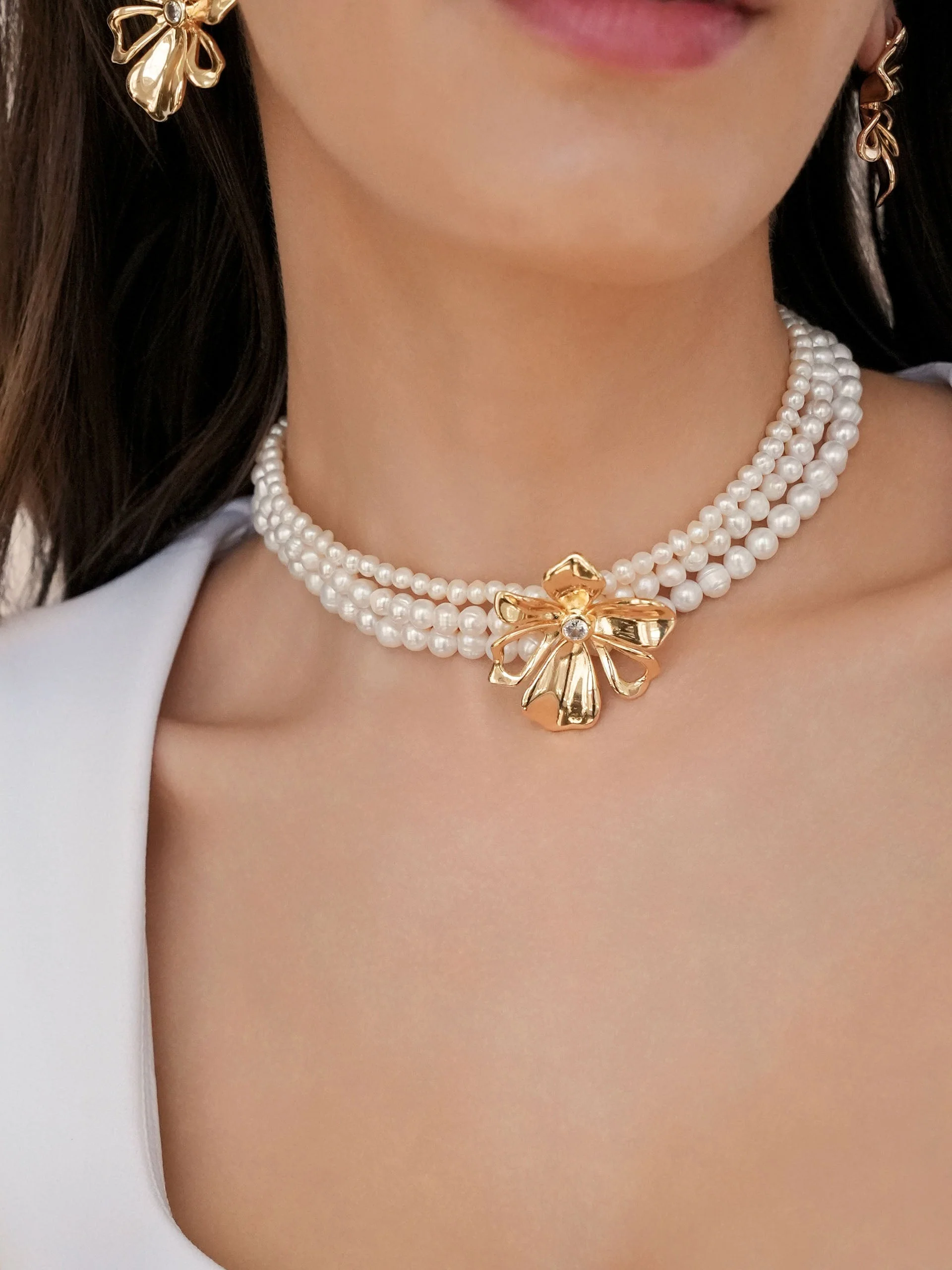Pearl Petals Choker - Image 4