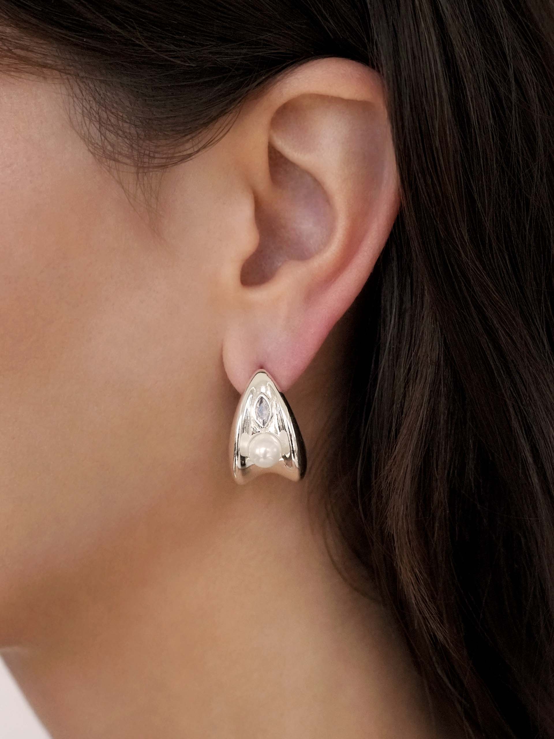 Soft Curve Earrings - Image 4