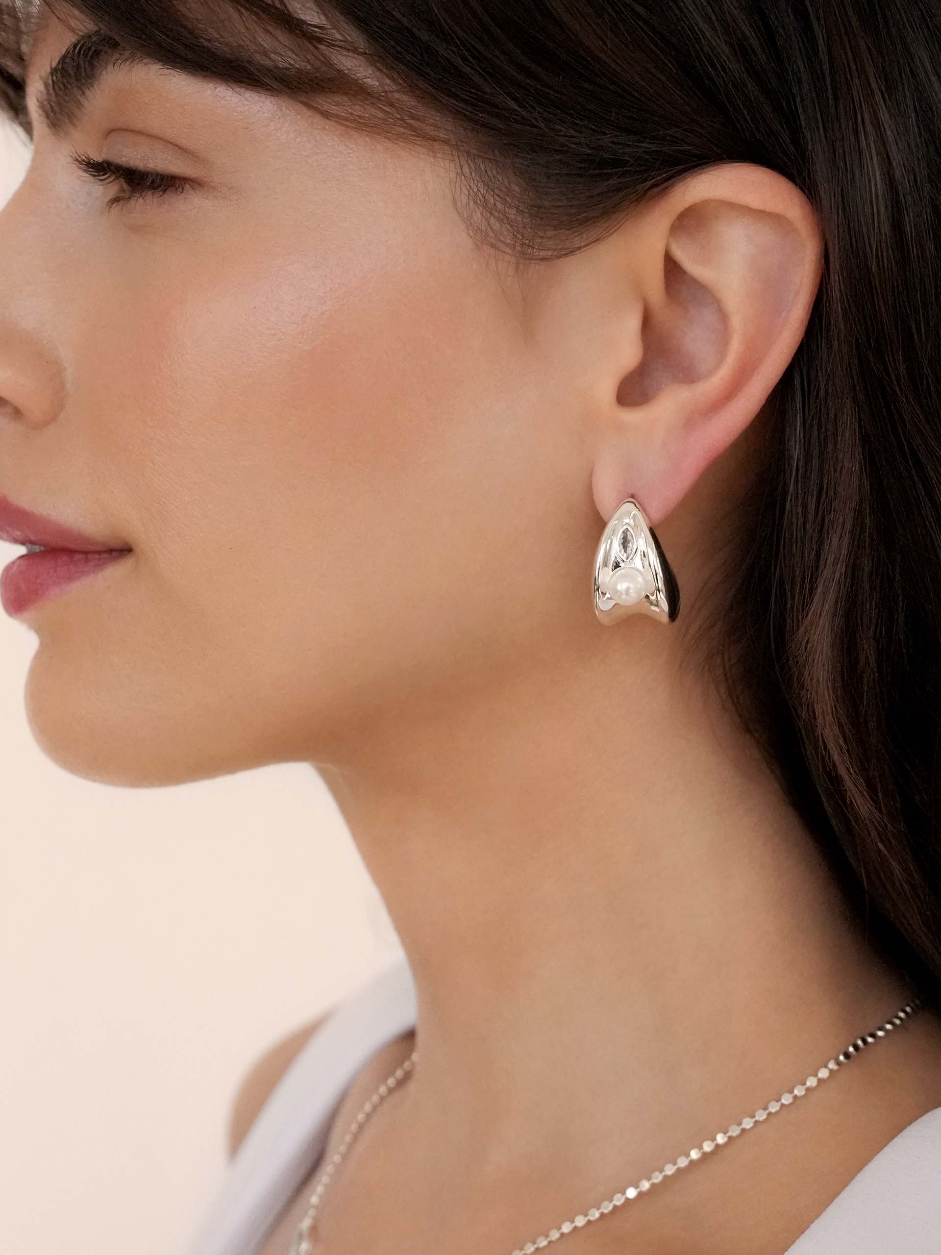 Soft Curve Earrings - Image 6