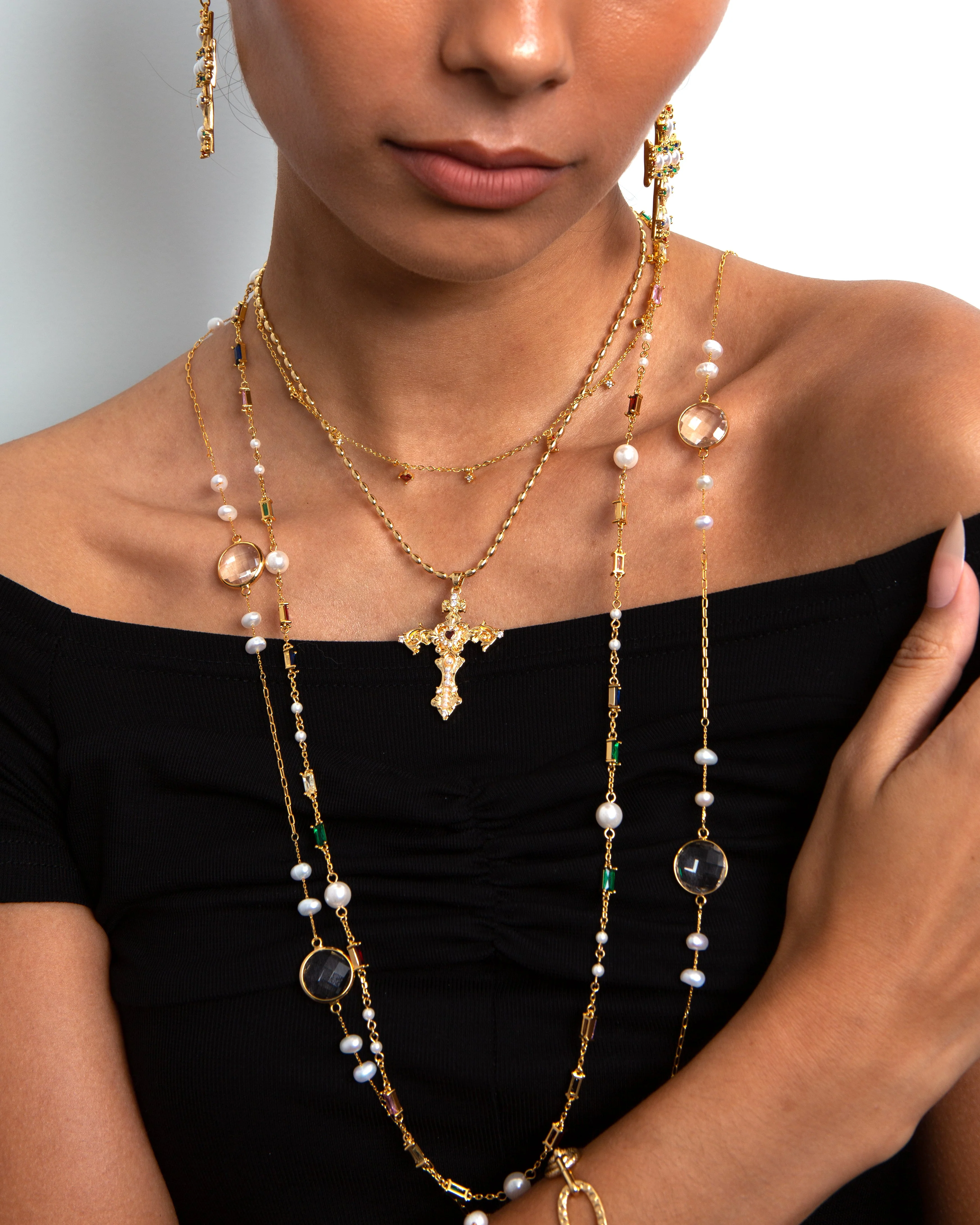 Gold Aphrodite’s Song Necklace - Image 2