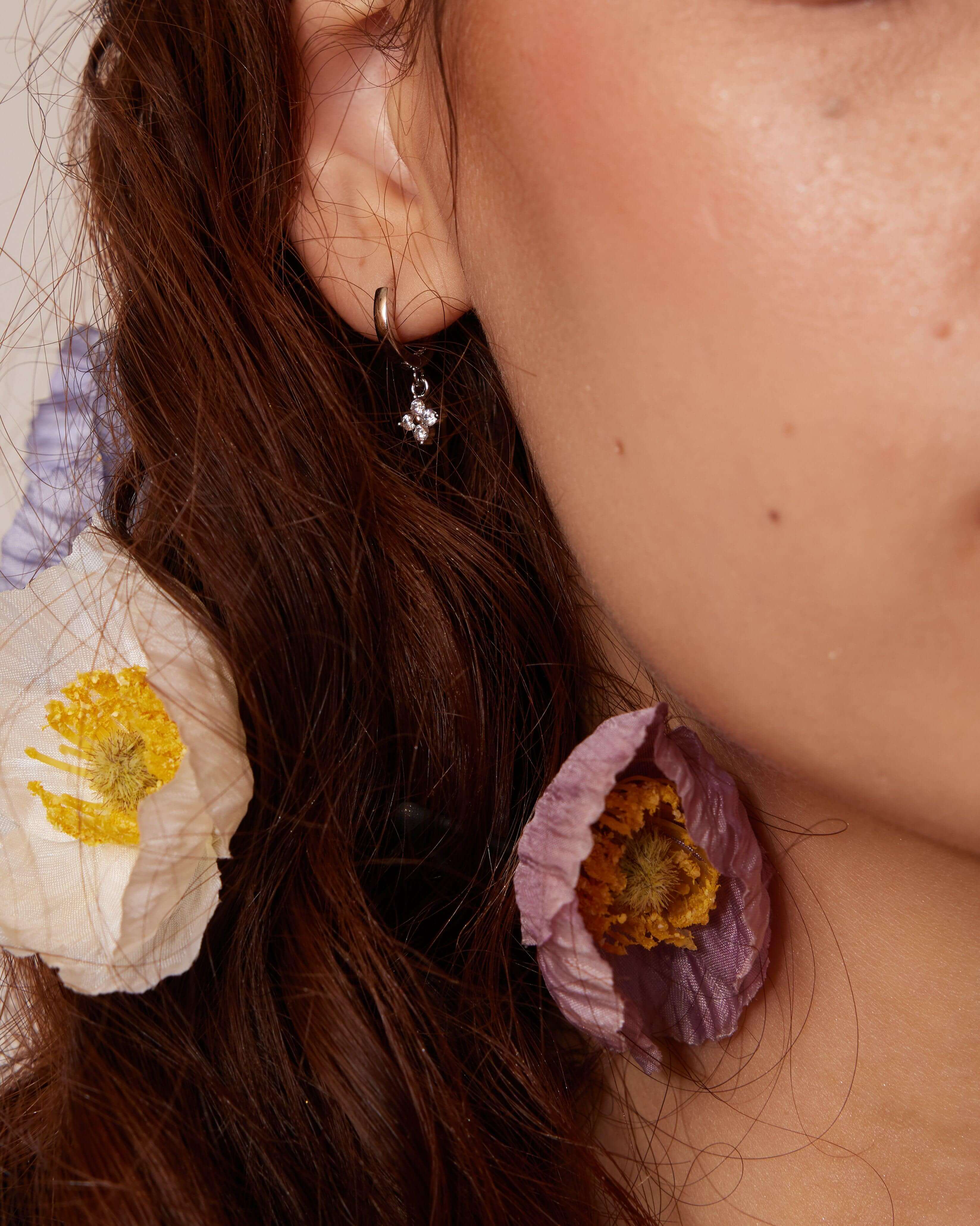 Clover Mini Hoop Earrings in Silver - Image 2