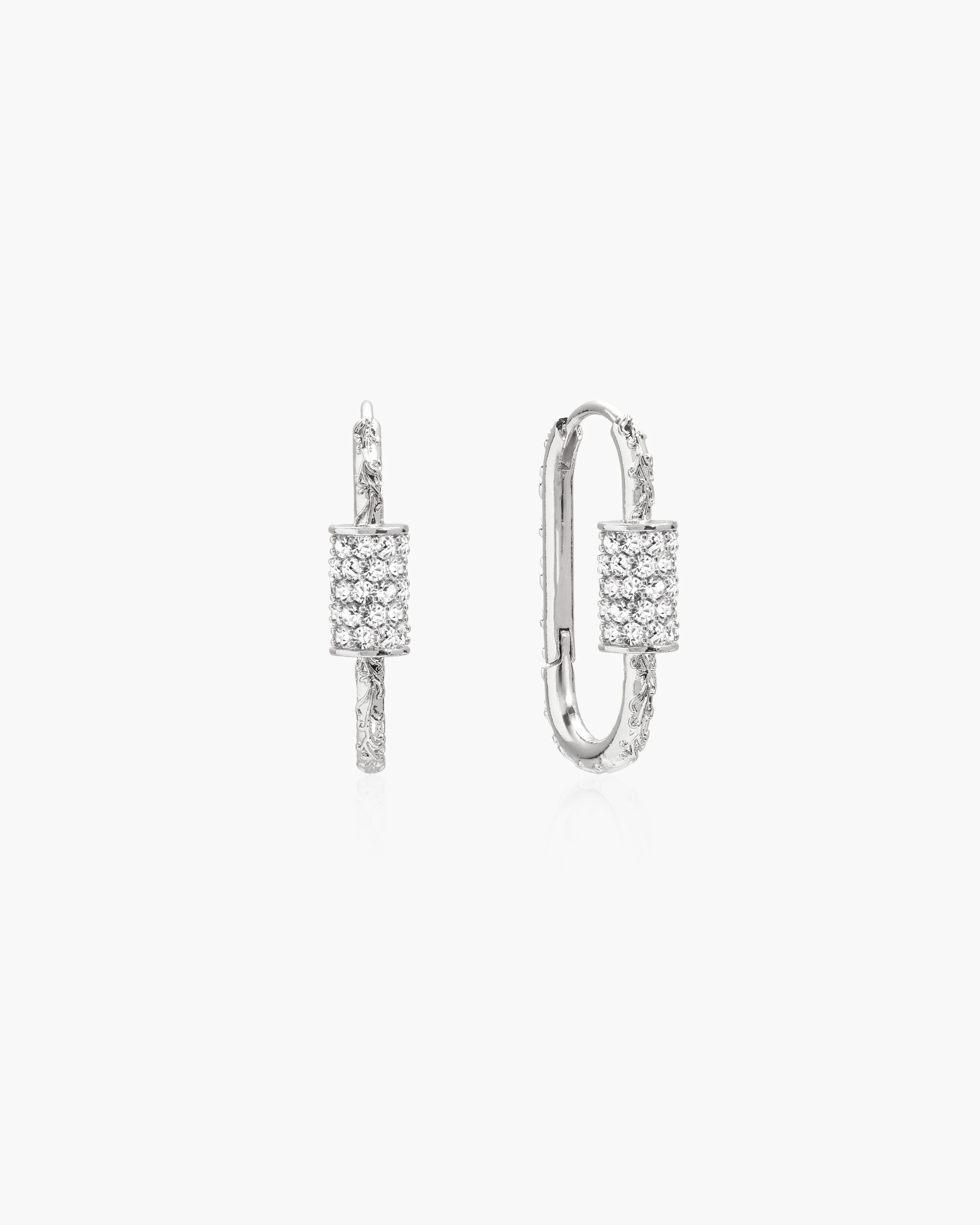 Eden Carabiner Huggie Earrings in Gold - Image 4
