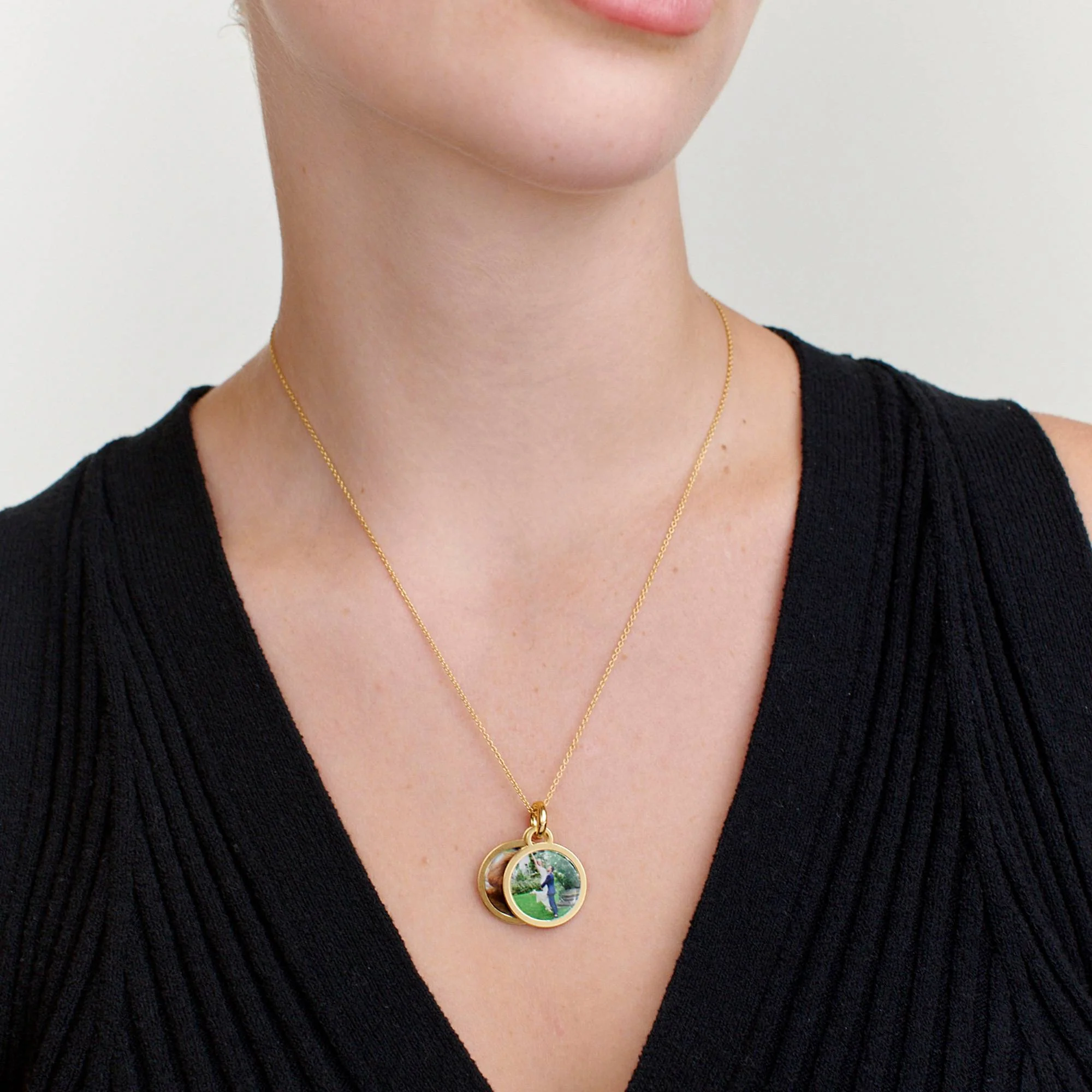 Forever Photo Pendant Necklace in 18K Gold Vermeil - photo inside necklace - Image 6