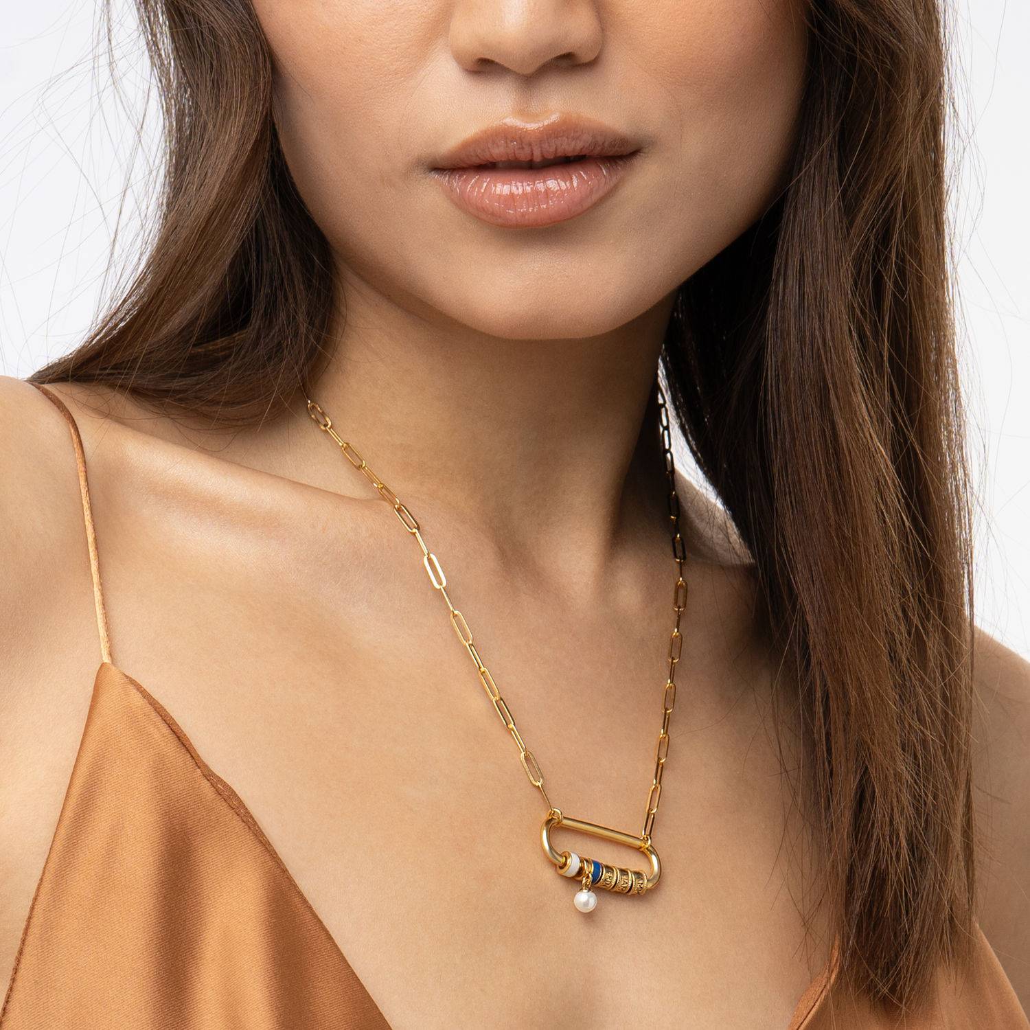Linda Carabiner Necklace with Pearl in 18K Gold Plating - Image 3