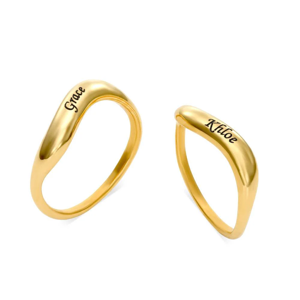 Stackable Wavy Name Ring in Gold Plating - Image 3